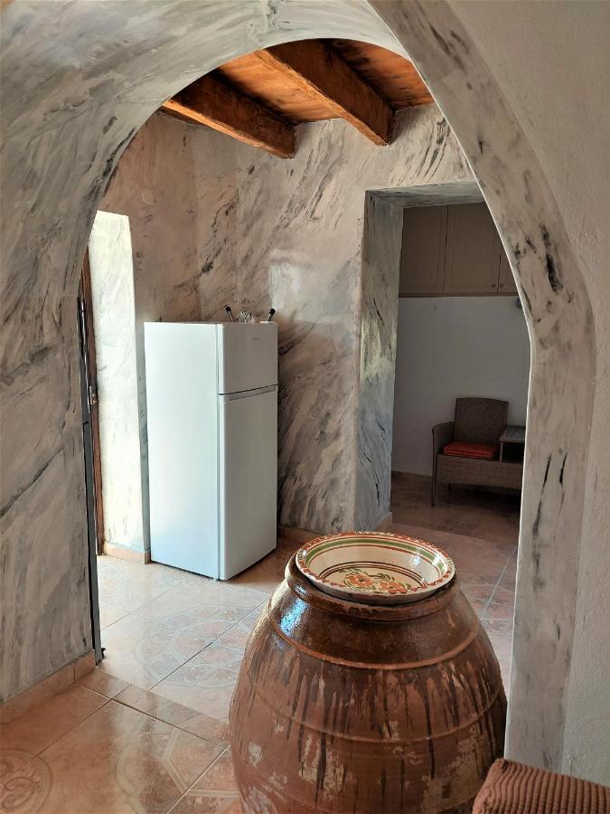 Lakena Traditional House Menetaí 外观 照片